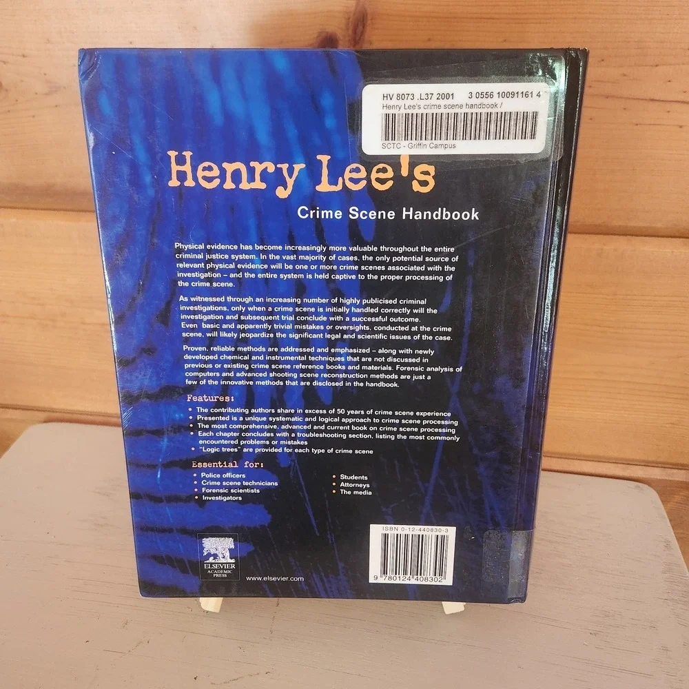 Henry Lee's Crime Scene Handbook - Hardcover -‎ 9780124408302 Elsevier Press